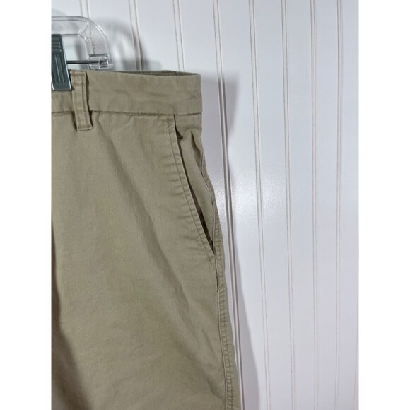 Chaps Shorts Mens Size 40 Beige Tan Cotton Blend Stretch Golf Walking - Picture 3 of 8